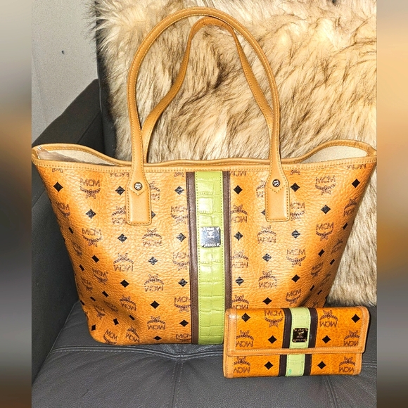 MCM Brown and Green Tote Bag W/ Wallet - Picture 1 of 10